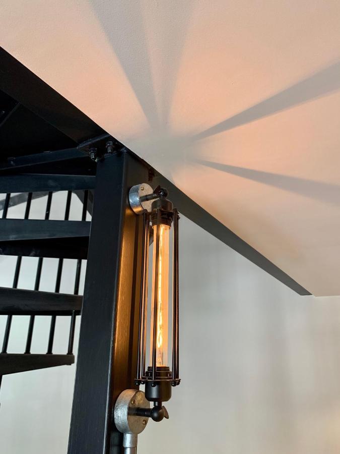 Loft 11 Stunning Luxury Nyc Loft Style Interior Designed 2Bd Apartment Excellent City Centre Location Mezzanine Cinema Room Designer Furniture Amazing Space Douglas Esterno foto